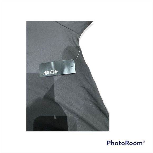 Ardene crop long sleeve tee size Medium - Picture 7 of 8